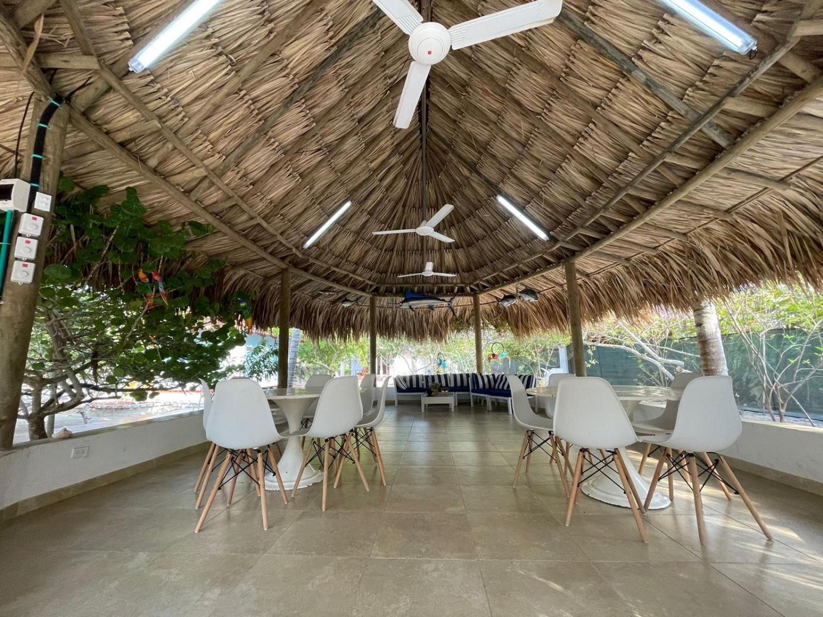 Hotel Carey Beach Isla Barú Екстериор снимка