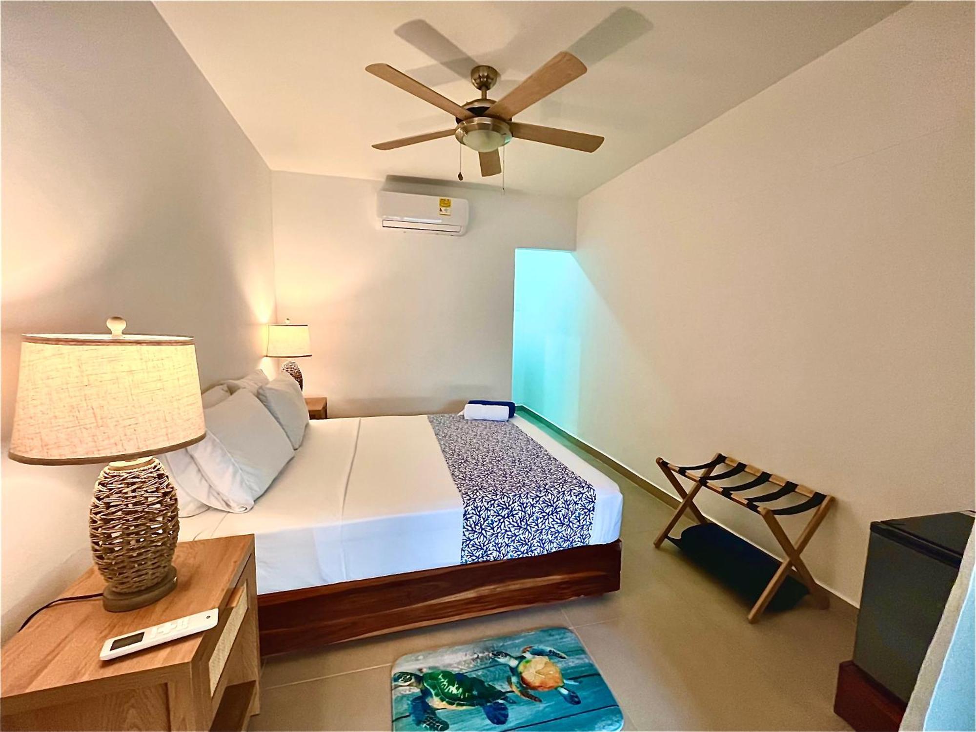 Hotel Carey Beach Isla Barú Екстериор снимка