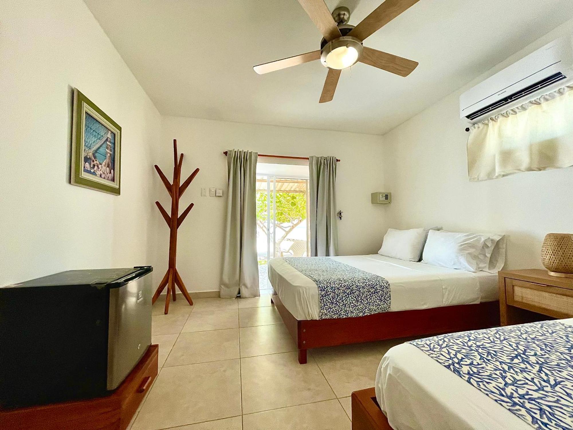 Hotel Carey Beach Isla Barú Екстериор снимка