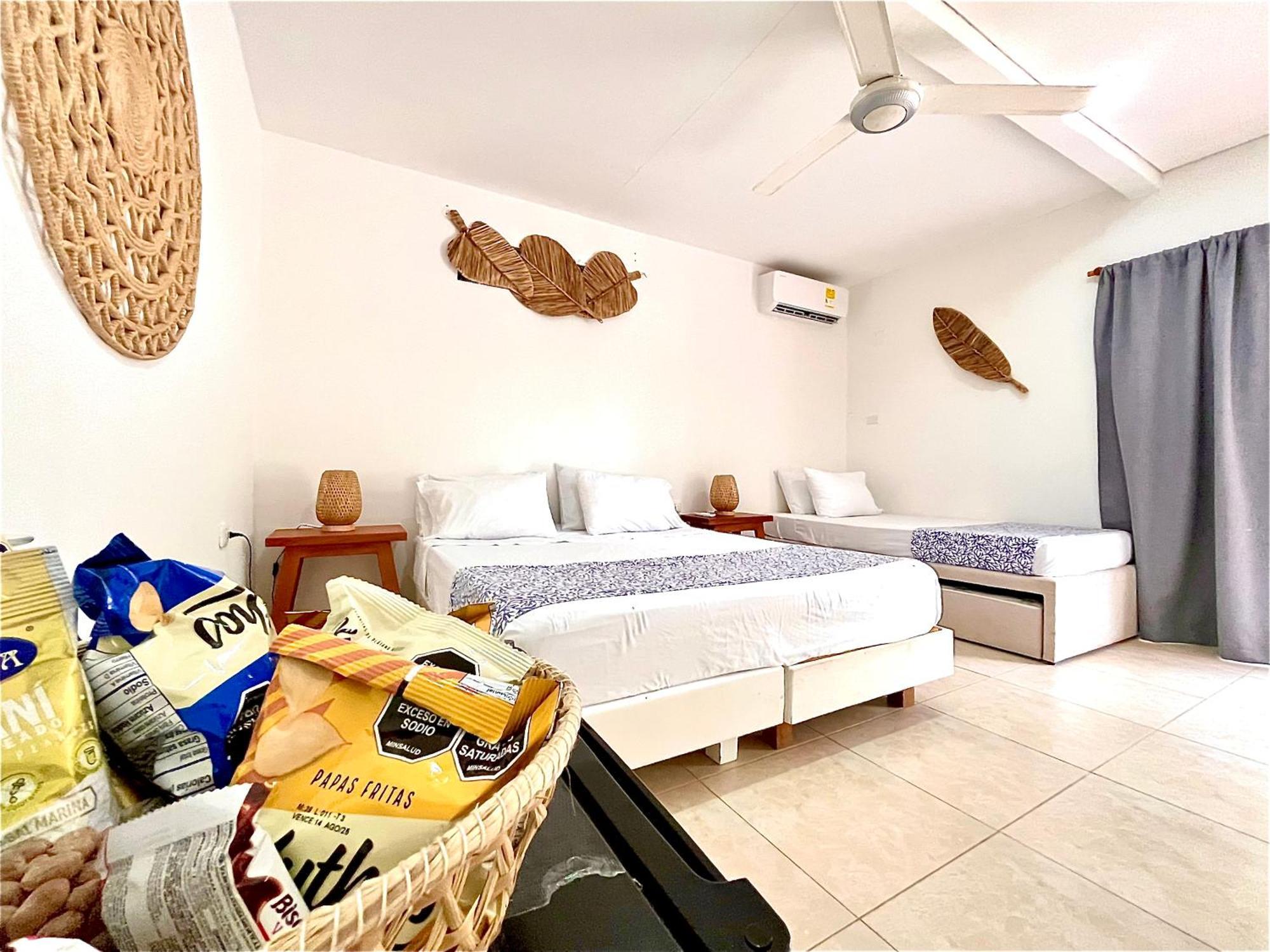 Hotel Carey Beach Isla Barú Екстериор снимка