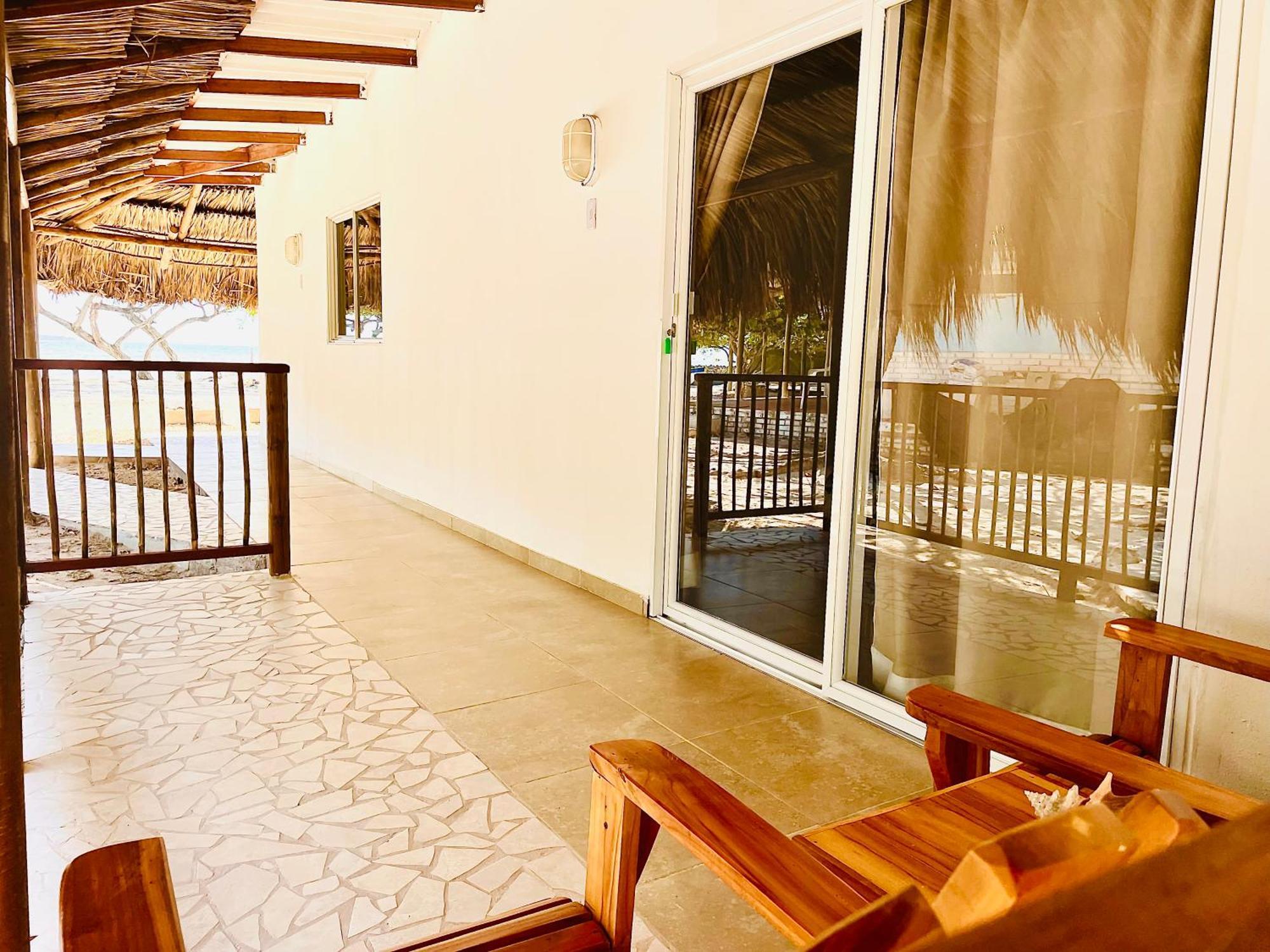 Hotel Carey Beach Isla Barú Екстериор снимка