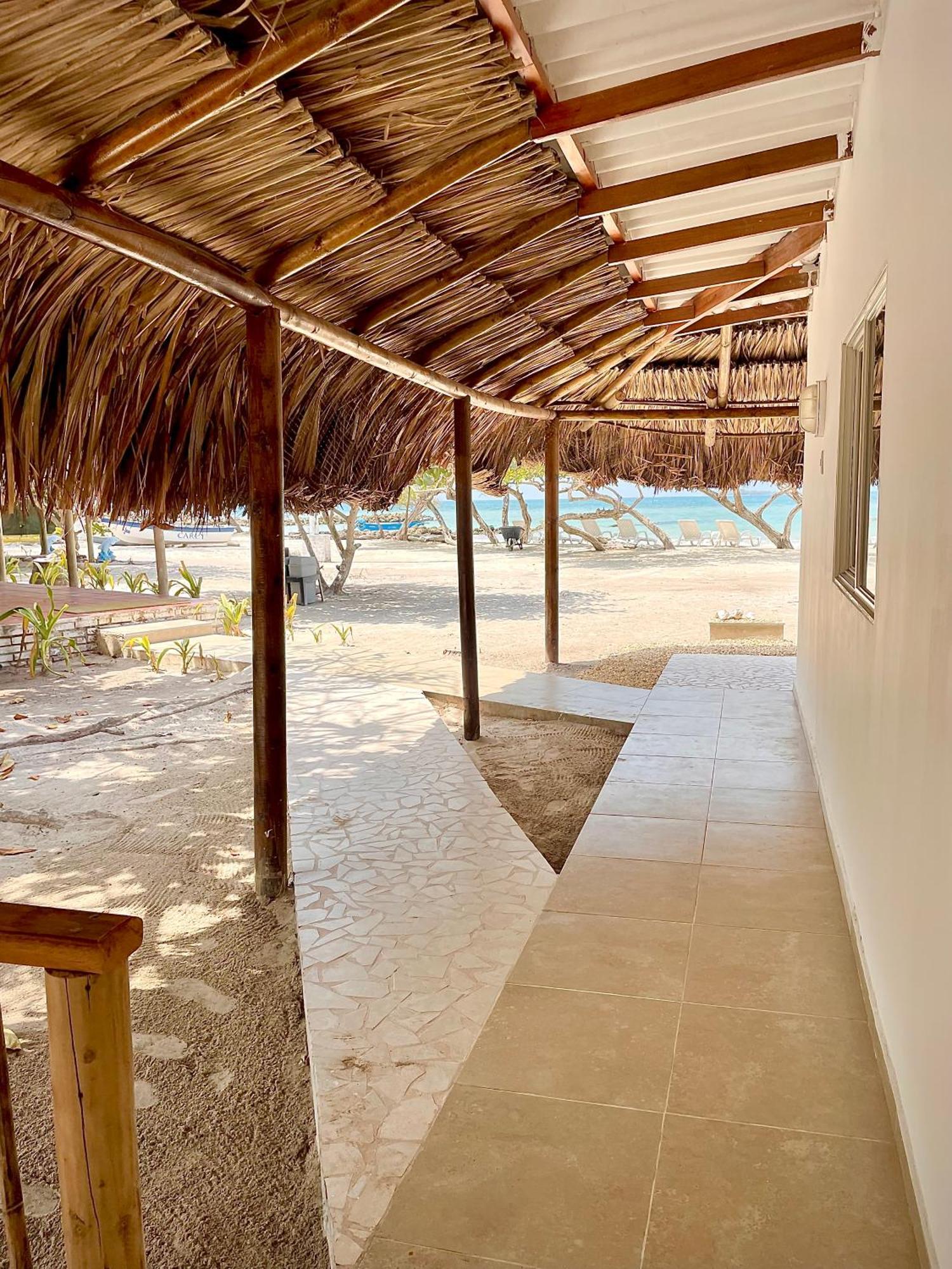 Carey Beach Isla Barú Екстериор снимка